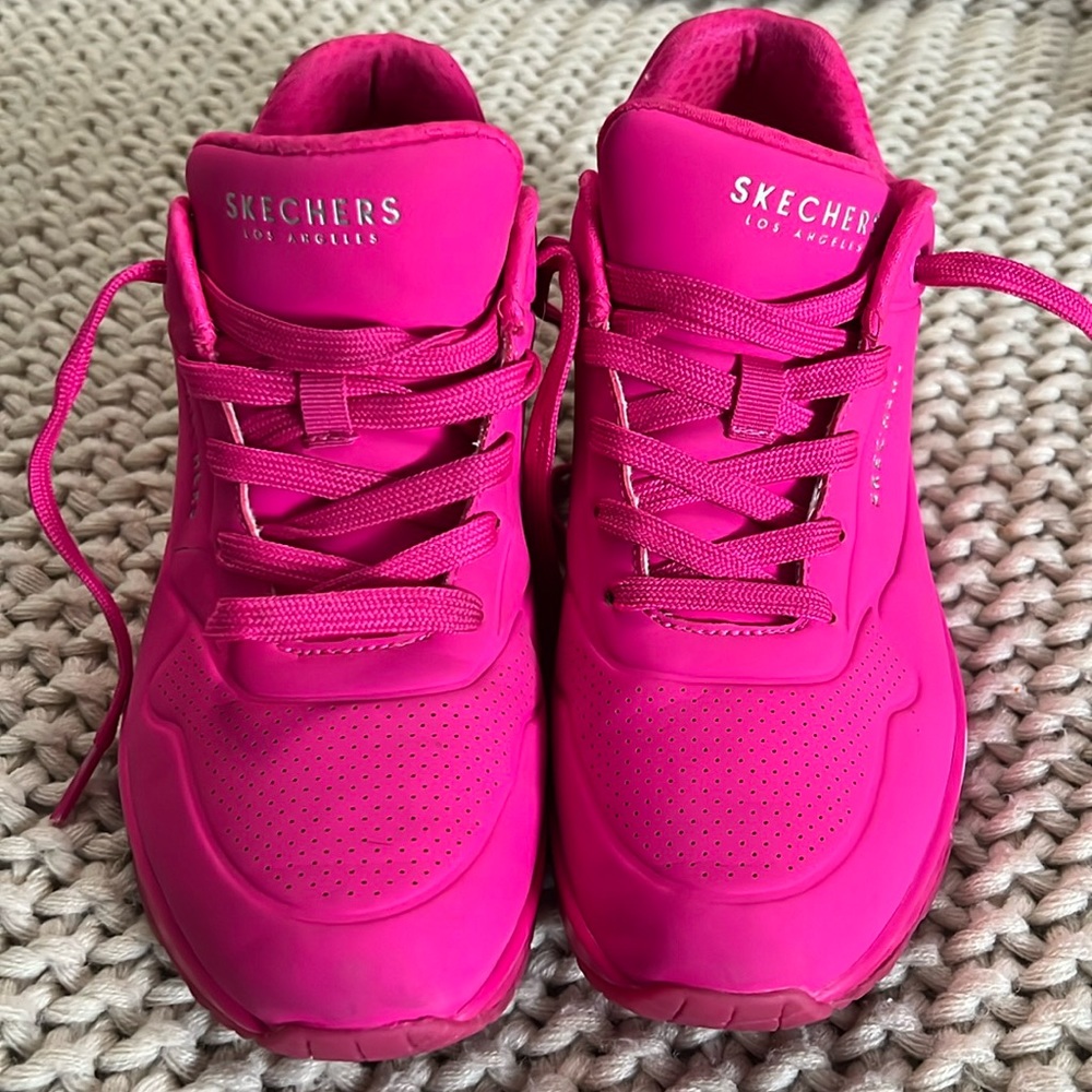 Sketchers memory foam shoes